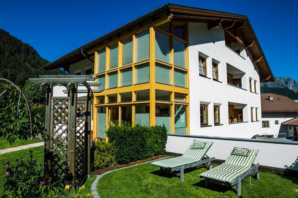 Alberts Bellevue Appartements Nauders Exterior foto