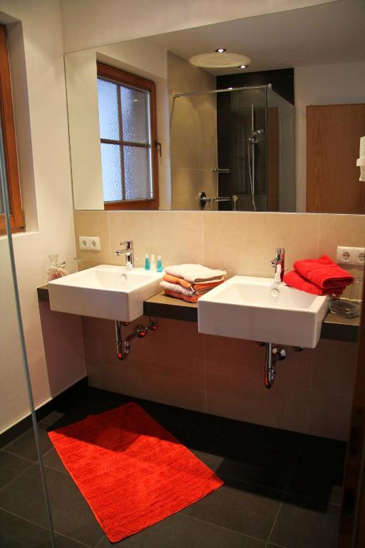 Alberts Bellevue Appartements Nauders Quarto foto